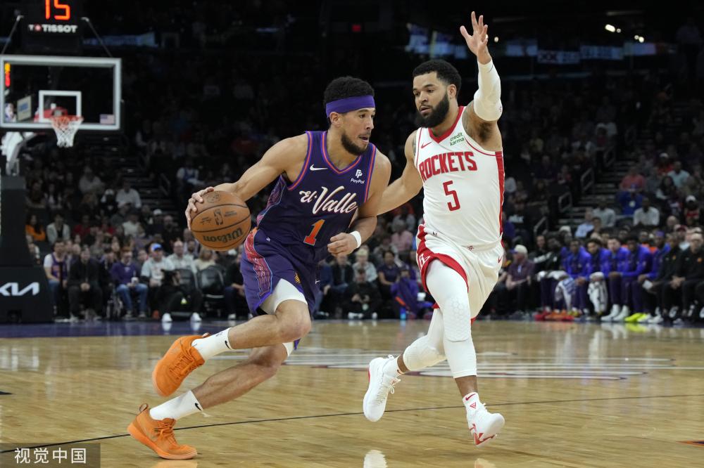 他的投篮出 他的投篮出