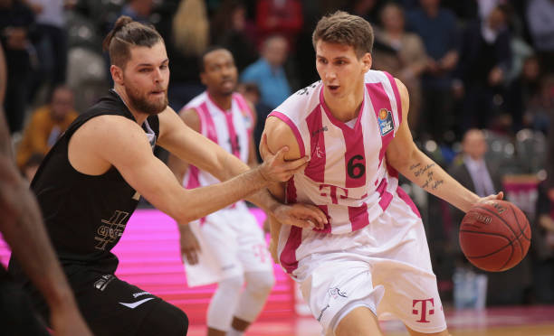 一直换位置 一直换位置