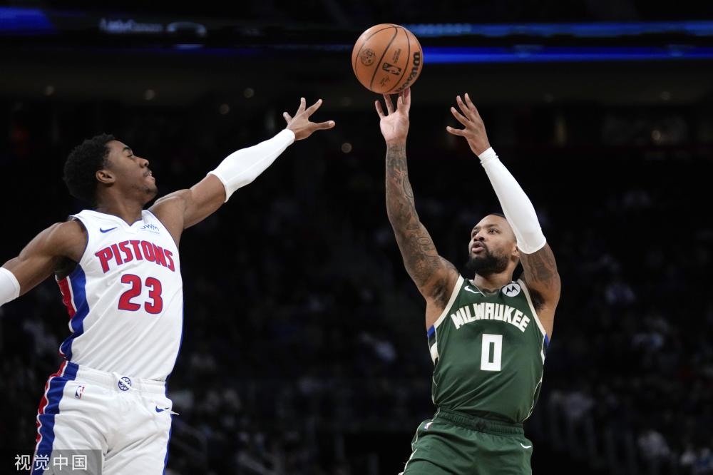 己的秘密武 己的秘密武